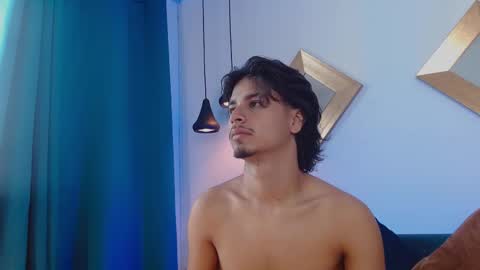 Snapshot of mathewadams chatting on 11-05-25, 07:03 Mathew online show from 11-05-25, 07:03