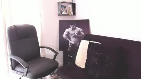 Snapshot of mathews_roses chatting on 09-09-25, 03:55 Marck Mathews online show from 09-09-25, 03:55