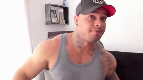 Snapshot of mathews_roses chatting on 09-19-25, 03:45 Marck Mathews online show from 09-19-25, 03:45