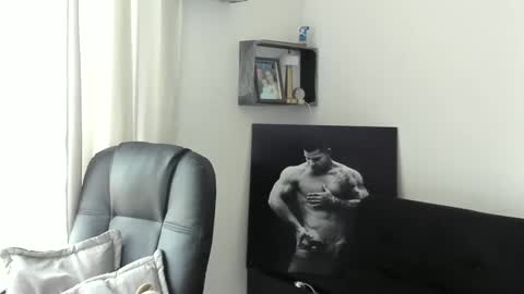 Snapshot of mathews_roses chatting on 09-30-25, 12:10 Marck Mathews online show from 09-30-25, 12:10