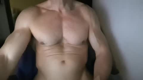 Snapshot of matiasmartin2030 chatting on 01-18-26, 11:52 MatiasMatureMuscle online show from 01-18-26, 11:52
