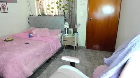 Daniela online show from 04-19-26, 06:07