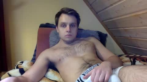 Snapshot of matko1492 chatting on 02-19-26, 04:03 matko1492 online show from 02-19-26, 04:03