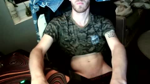 Snapshot of matt1q237916 chatting on 06-21-26, 01:08 matt1q237916 online show from 06-21-26, 01:08
