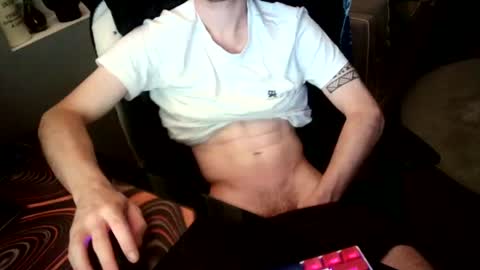 Snapshot of matt1q237916 chatting on 07-06-26, 01:46 matt1q237916 online show from 07-06-26, 01:46