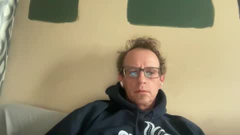 Snapshot of matt31313131 chatting on 04-12-26, 04:23 matt31313131 online show from 04-12-26, 04:23