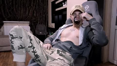 Snapshot of matt_aniston chatting on 01-27-25, 08:39 Matt online show from 01-27-25, 08:39