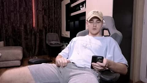 Snapshot of matt_aniston chatting on 02-11-25, 02:02 Matt online show from 02-11-25, 02:02