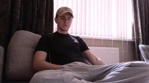 Snapshot of matt_aniston chatting on 03-04-25, 09:40 Matt online show from 03-04-25, 09:40