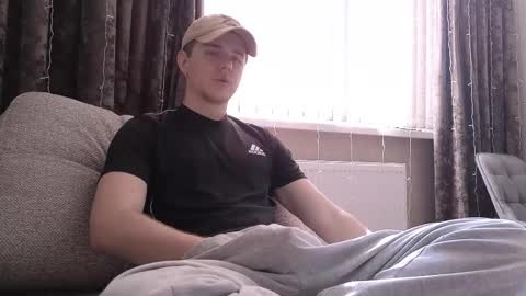 Snapshot of matt_aniston chatting on 03-08-25, 11:58 Matt online show from 03-08-25, 11:58