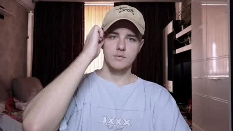 Snapshot of matt_aniston chatting on 03-12-25, 10:05 Matt online show from 03-12-25, 10:05