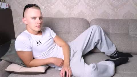 Snapshot of matt_aniston chatting on 09-13-25, 03:56 Matt online show from 09-13-25, 03:56