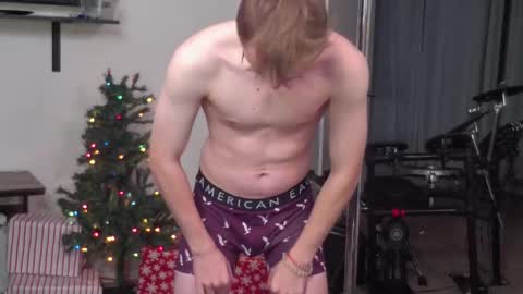 Snapshot of mattcashxxx chatting on 12-05-24, 02:09 Matt Cash online show from 12-05-24, 02:09