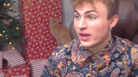 Snapshot of mattcashxxx chatting on 12-24-24, 02:10 Matt Cash online show from 12-24-24, 02:10