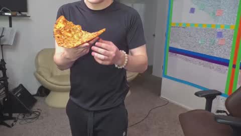 Snapshot of mattcashxxx chatting on 01-09-25, 02:11 Matt Cash online show from 01-09-25, 02:11