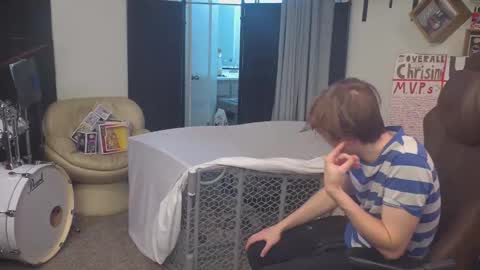 Snapshot of mattcashxxx chatting on 11-30-25, 02:04 Matt Cash online show from 11-30-25, 02:04