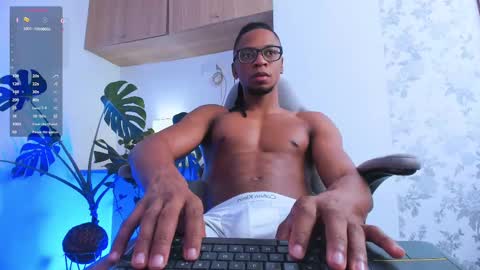 Snapshot of matteo_777 chatting on 10-24-25, 11:50 Mateo online show from 10-24-25, 11:50