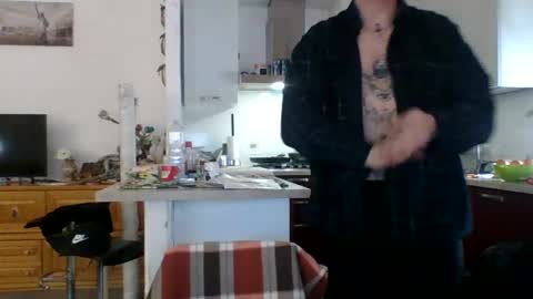 matteushh87 online show from 02-25-25, 08:25