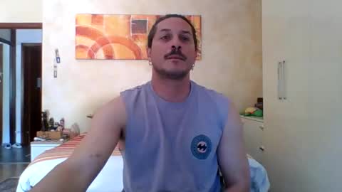 Snapshot of matteushh87 chatting on 05-19-26, 09:48 matteushh87 online show from 05-19-26, 09:48