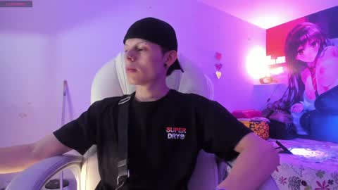 Snapshot of matthewboy_ chatting on 01-21-25, 08:11 MatthewBoy online show from 01-21-25, 08:11