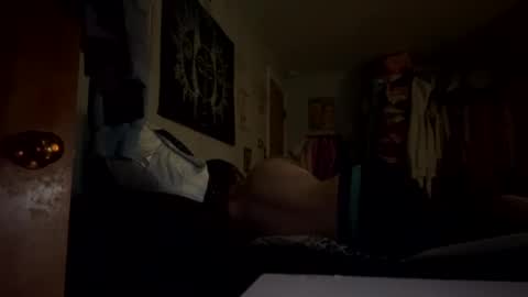 Snapshot of matthewc281 chatting on 11-16-25, 01:06 matthewc281 online show from 11-16-25, 01:06