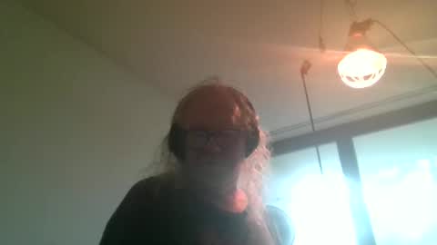 Snapshot of matthy60 chatting on 10-11-25, 08:02 Matthias online show from 10-11-25, 08:02