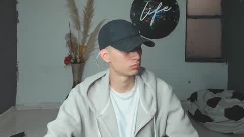 mattias     online show from 01-26-25, 05:02