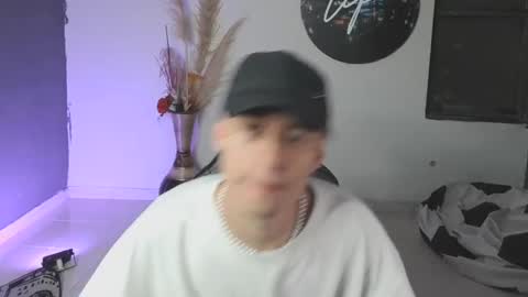 mattias     online show from 01-26-25, 10:24