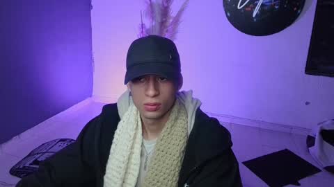 mattias     online show from 01-28-25, 03:25