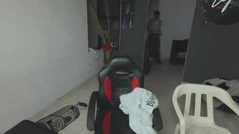 mattias     online show from 02-05-25, 02:29