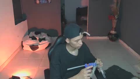 mattias     online show from 02-21-25, 01:11