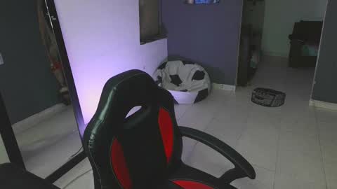 mattias     online show from 02-25-25, 03:38