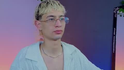 mattias     online show from 12-04-25, 04:11