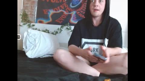 Snapshot of mattiuftm chatting on 10-04-25, 05:05 mattiuftm online show from 10-04-25, 05:05