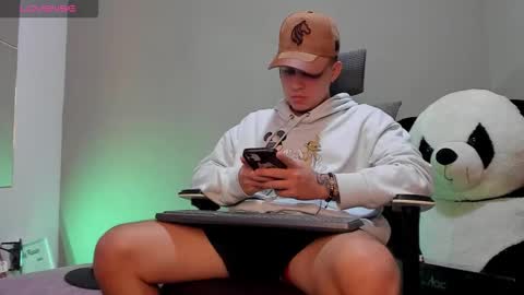 mattiwsmorris_ online show from 10-23-25, 03:39