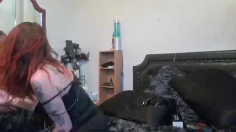 Tina and Matty online show from 12-04-24, 01:09