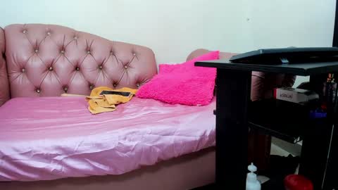 Snapshot of mature_beautiful chatting on 12-26-24, 03:53 Lucy online show from 12-26-24, 03:53