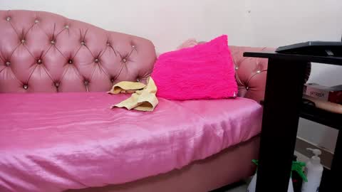 Snapshot of mature_beautiful chatting on 12-27-24, 03:48 Lucy online show from 12-27-24, 03:48