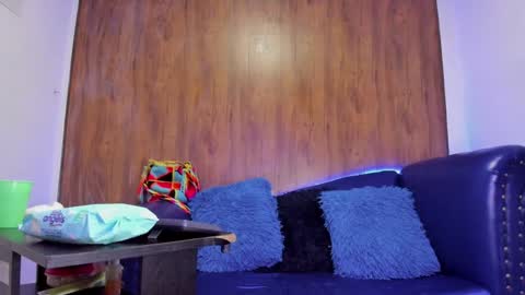 Snapshot of mature_beautiful chatting on 01-25-25, 12:37 Lucy online show from 01-25-25, 12:37