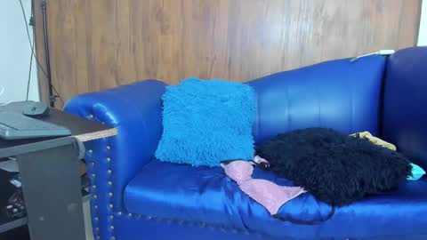 Snapshot of mature_beautiful chatting on 02-21-25, 03:32 Lucy online show from 02-21-25, 03:32