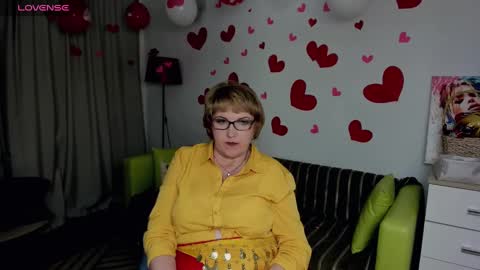 Snapshot of mature_blonde7 chatting on 02-07-25, 07:06 Lana online show from 02-07-25, 07:06