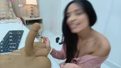 Snapshot of mature_katerin chatting on 02-25-25, 02:33 katerin online show from 02-25-25, 02:33