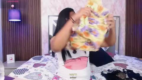 Snapshot of mature_london chatting on 10-16-25, 07:59 MATURE LONDON online show from 10-16-25, 07:59