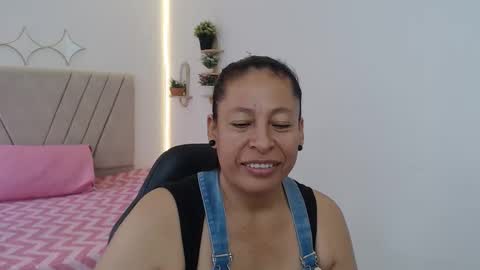 Martina online show from 04-25-26, 08:39