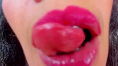 Sexy Hot Mature Sophy online show from 10-28-25, 03:14