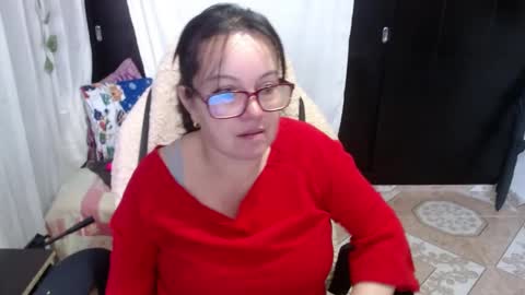 Snapshot of mature_wolf chatting on 12-20-24, 02:27 Sonia online show from 12-20-24, 02:27