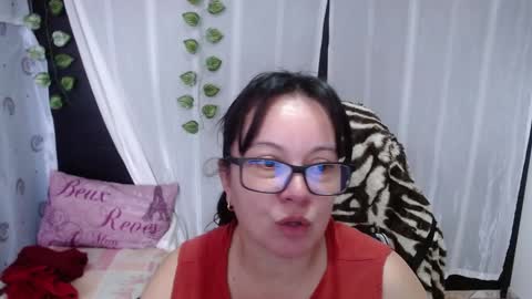 Snapshot of mature_wolf chatting on 01-29-25, 04:30 Sonia online show from 01-29-25, 04:30