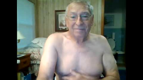 Snapshot of maturecouple1954 chatting on 09-21-25, 11:34 SXECPL55 at G mail Dot Com online show from 09-21-25, 11:34
