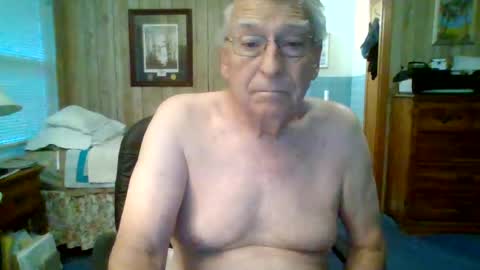 Snapshot of maturecouple1954 chatting on 06-26-26, 11:36 SXECPL55 at G mail Dot Com online show from 06-26-26, 11:36