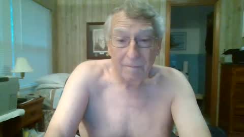 Snapshot of maturecouple1954 chatting on 07-10-26, 11:02 SXECPL55 at G mail Dot Com online show from 07-10-26, 11:02